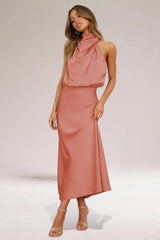 Aveline – Elegant satijnen halter-maxi-jurk voor dames