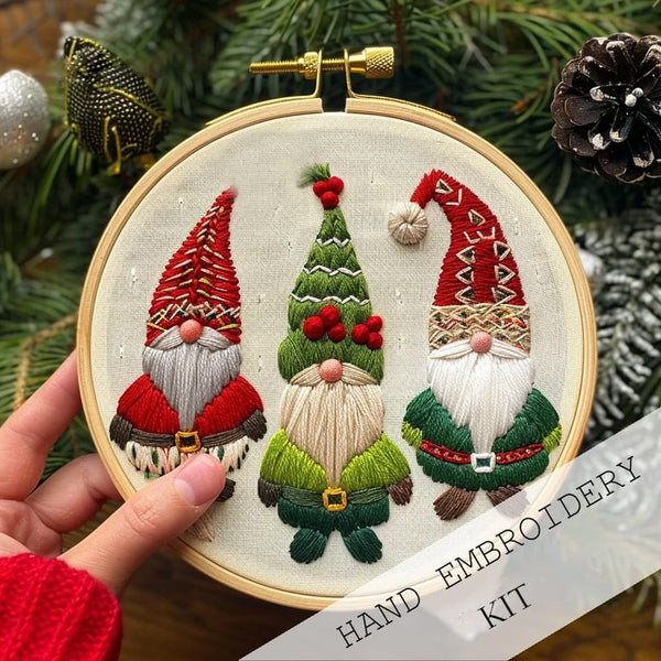 Kerst Borduurpakket | Winterdorp Sneeuwlandschap | Handwerk Set met Ring, Garen en Naalden
