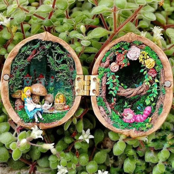 Miniatuur Huisje Cadeau | Handgemaakt uit Walnootschelp | Met Verlichting & Cadeauverpakking