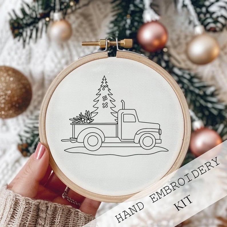 Kerst Borduurpakket | Winterdorp Sneeuwlandschap | Handwerk Set met Ring, Garen en Naalden