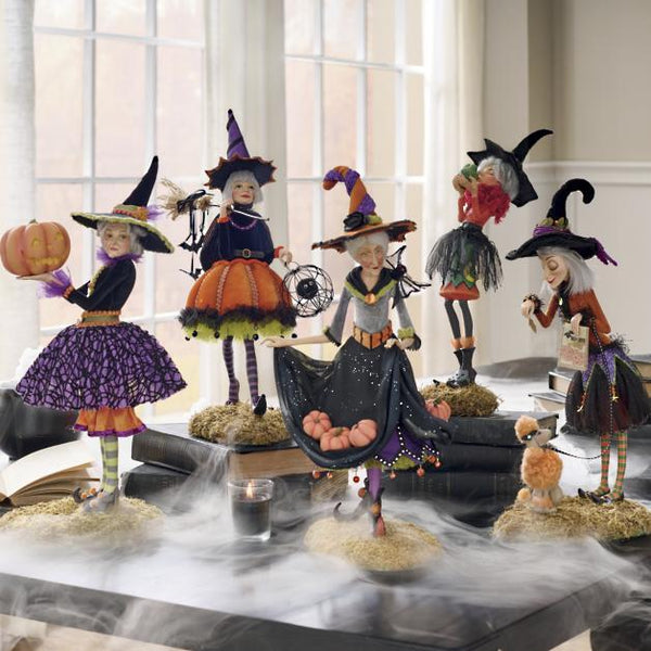 Halloween Heks Beeldje | Handgemaakt Resin | Mossige Standaard | 46 cm Hoog