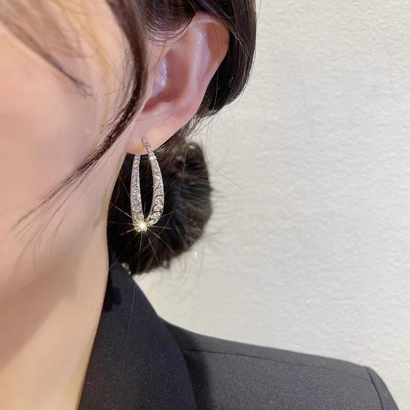 KruiscurveEarrings™ Voeg een Subtiele Touch van Stijl Toe aan Elke Outfit