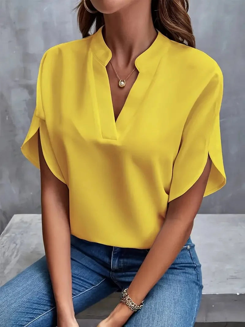 Isalie – Elegante V-halsblouse met vloeiende stof
