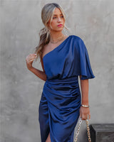 Amaya™ | Dames Satijnen One-Shoulder Cocktailjurk | Elegante Midi-Jurk met Split