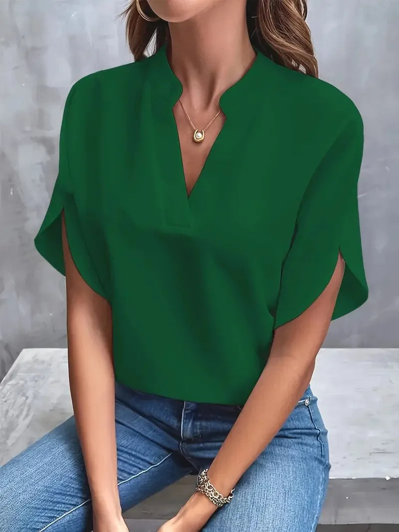 Isalie – Elegante V-halsblouse met vloeiende stof