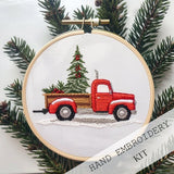 Kerst Borduurpakket | Winterdorp Sneeuwlandschap | Handwerk Set met Ring, Garen en Naalden