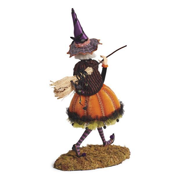 Halloween Heks Beeldje | Handgemaakt Resin | Mossige Standaard | 46 cm Hoog