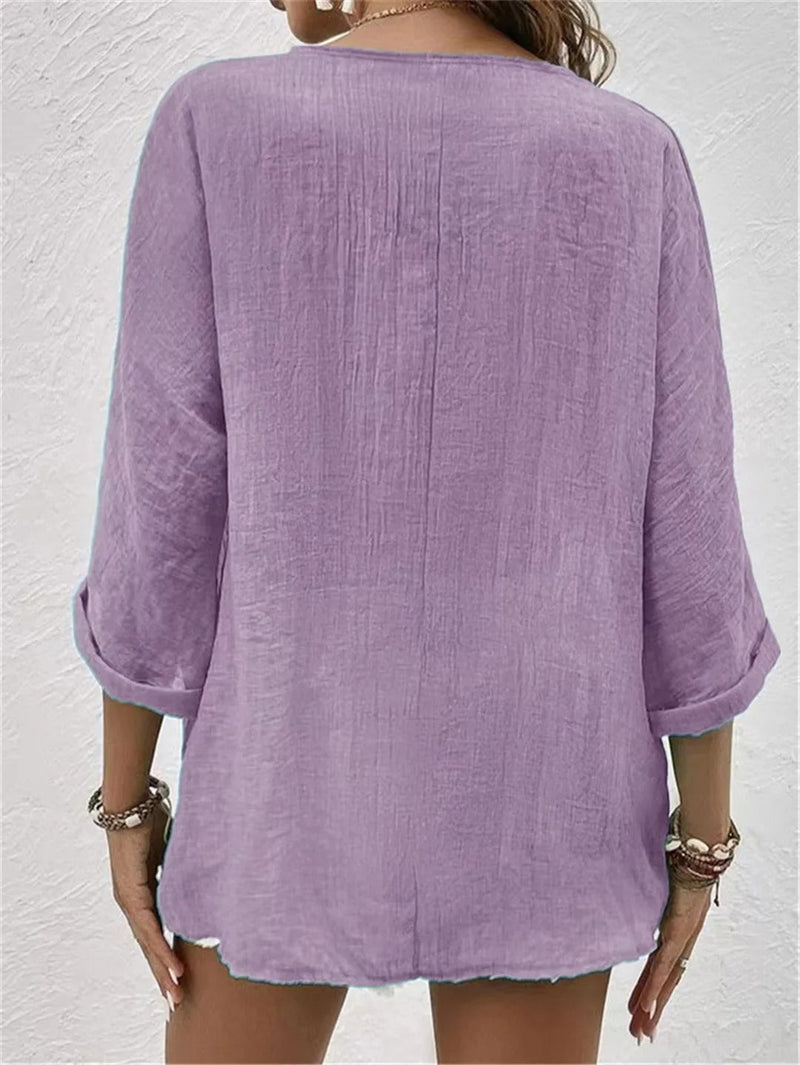 Fayo - Eenvoudige blousetop met V-hals en knoopsluiting