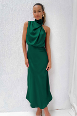 Elegante midi dress met asymmetrische ronde halsuit snede