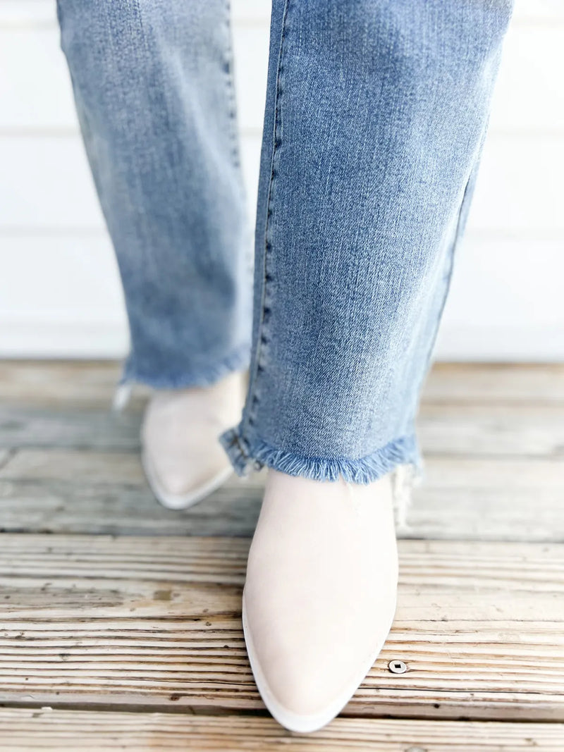 Dames Bootcut Jeans | Hoge Taille | Dubbele Knop & Gerafelde Zoom