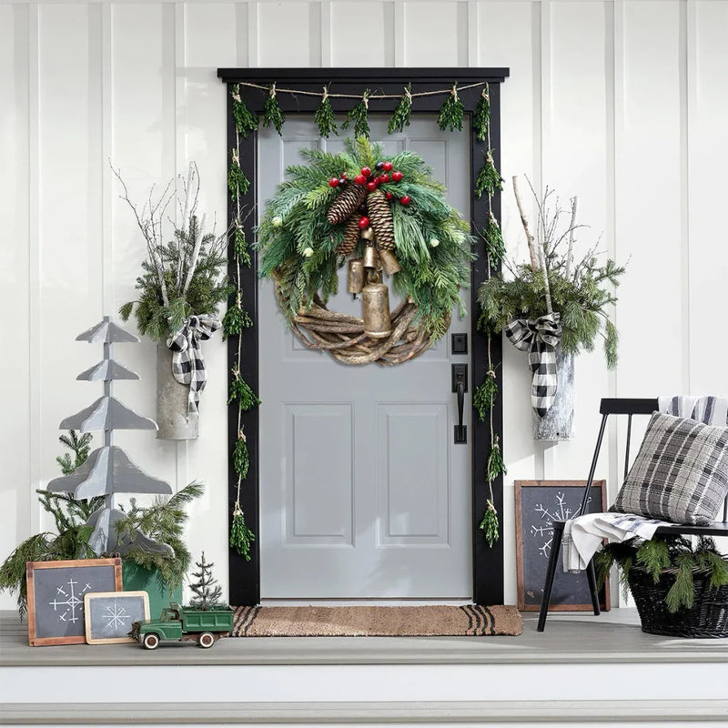 Kerstkrans | Bohemian Stijl | Wintergroen met Dennenappels, Bessen & Gouden Bellen | 45 cm