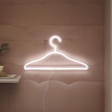 NeonHanger™ Verlicht je Garderobe