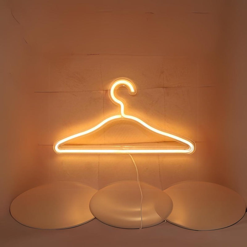 NeonHanger™ Verlicht je Garderobe