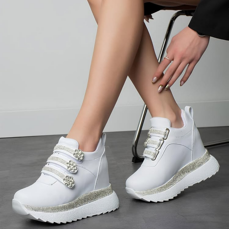 Witte sneakers met strassstenen